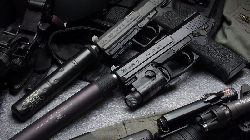 Heckler & Koch, mark 23, pistol, silencer (horizontal)