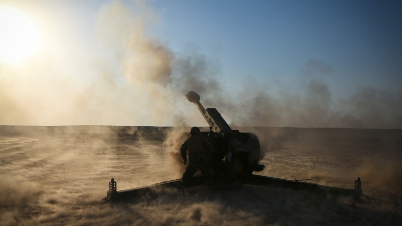D-30, howitzer, 2A18, 122-mm, artillery, weapon, firing, desert, sand (horizontal)
