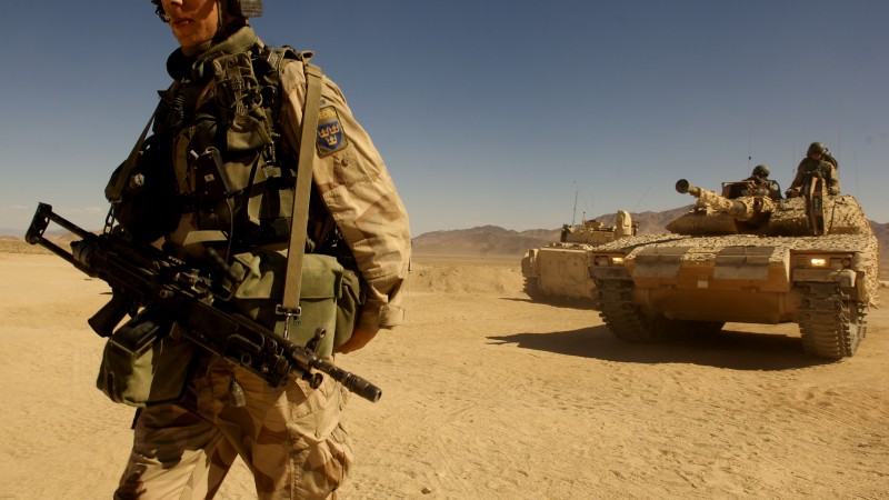 Combat Vehicle 90, CV90, Strf 90, Strf9040A, IFV, CV9040C, ARV, Swedish Armed Forces, soldier rifle (horizontal)