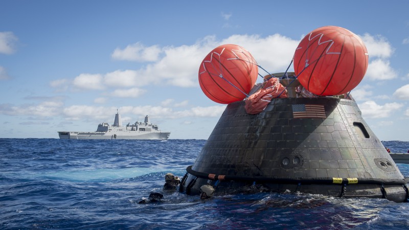 USS Anchorage, rescue mission, NASA, Orion spaceship, MC1, Gary Keen, combat camera (horizontal)