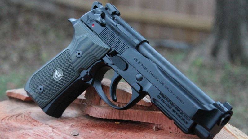Beretta 92 FS, gun, US Army (horizontal)