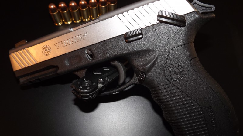 Taurus PT92, gun (horizontal)