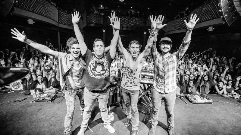 Walk the Moon, Top music artist and bands (horizontal)