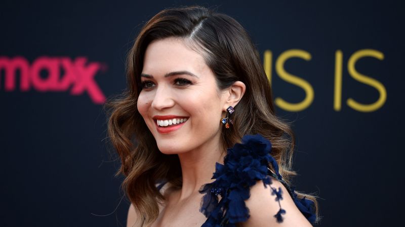 Mandy Moore, Top music artist and bands, singer, actress (horizontal)