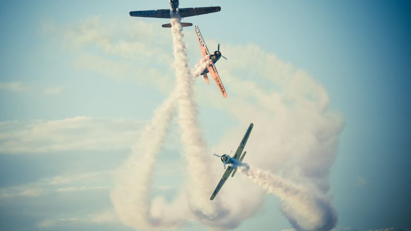 Bucharest airshow, 4k, 5k wallpaper, 2015 Sony World Photography Awards, sky, clouds, planes (horizontal)