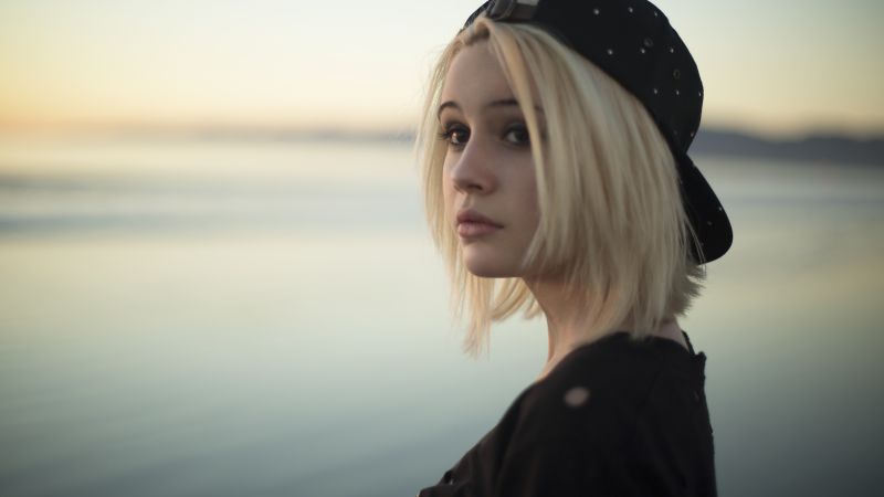 Bea Miller, Top music artist and bands, singer, blonde (horizontal)