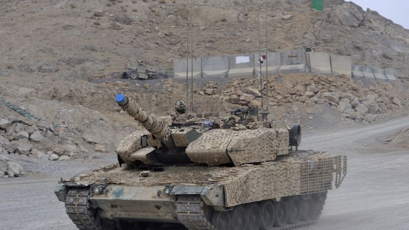Leopard 2A6M, tank, German Army (horizontal)