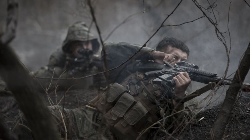 Soldier, uniform, sniper (horizontal)
