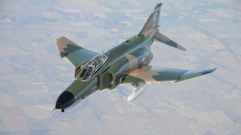 McDonnell Douglas F-4 Phantom II, F 4, fighter-bomber, Phantom 2, US Air Force, fighter (horizontal)