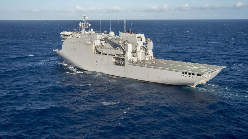 HMNZS Canterbury, L421, strategic sealift ship, New Zealand Navy (horizontal)