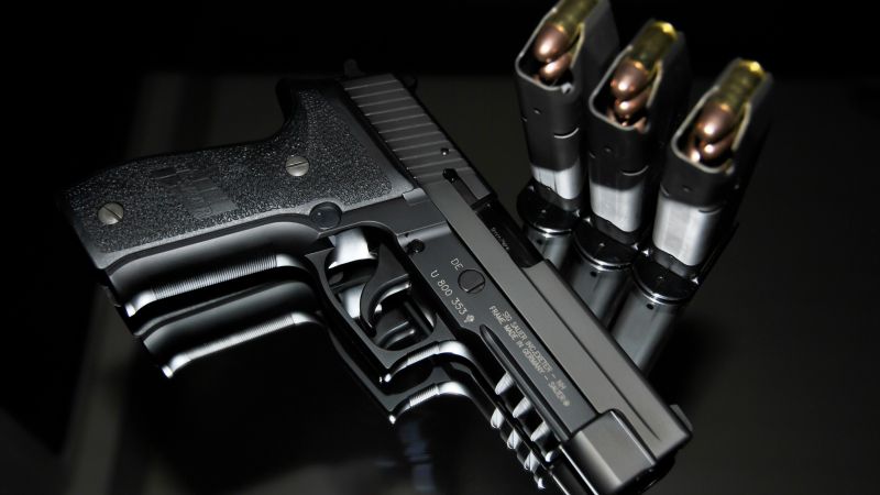 SIG Sauer P226, bullets, 196 мм, 357 SIG, Germany (horizontal)