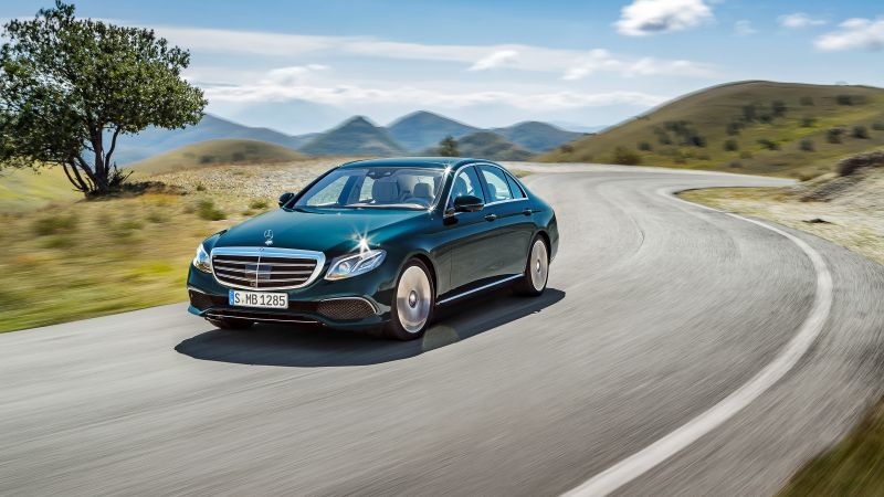 Mercedes Benz E 350, NAIAS 2016, sedan, black (horizontal)