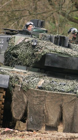 Leopard 2, MBT, tank, German, military vehicle, Bundeswehr, camo, field (vertical)