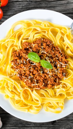 spaghetti, cheese, tomato, 5k (vertical)