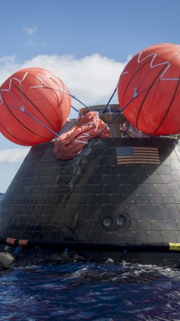 USS Anchorage, rescue mission, NASA, Orion spaceship, MC1, Gary Keen, combat camera (vertical)