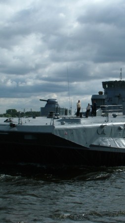 hovercraft, Mordovia, LCAC, Zubr-class, Russian Navy, Russia, sea (vertical)