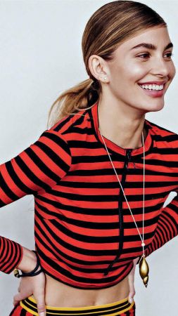 Camila Morrone, 4k (vertical)