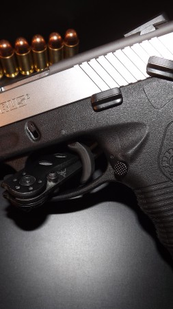 Taurus PT92, gun (vertical)