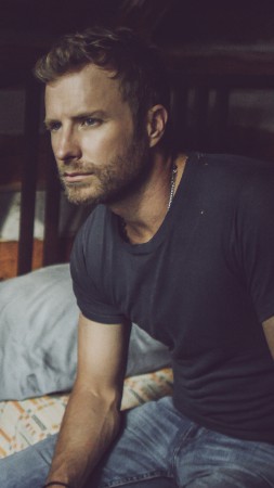 Dierks Bentley, Top music artist and bands, singer, cuntry (vertical)