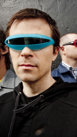 Weezer, Top music artist and bands, Rivers Cuomo, Patrick Wilson, Brian Bell, Scott Shriner (vertical)
