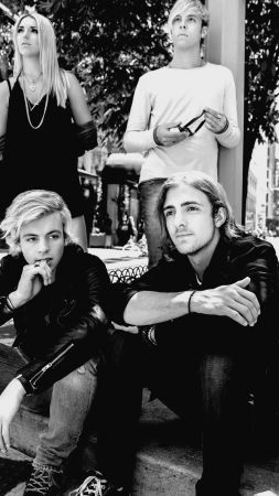 R5, Top music artist and bands, Ross Lynch, Riker Lynch, Rocky Lynch, Rydel Lynch, Ellington Ratliff (vertical)