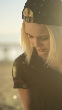 Bea Miller, Top music artist and bands, singer, blonde (vertical)