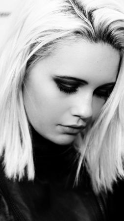 Bea Miller, Top music artist and bands, singer, blonde (vertical)
