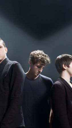 The xx, Top music artist and bands, Jamie Smith, Romy Madley Croft, Oliver Sim (vertical)