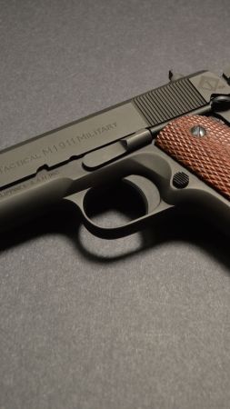 ATI FX MILITARY 1911, gun (vertical)