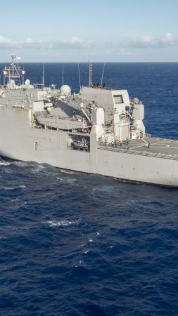 HMNZS Canterbury, L421, strategic sealift ship, New Zealand Navy (vertical)