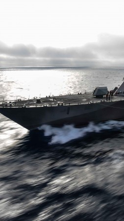 USS Freedom, LCS-1, lead ship, Freedom class, littoral combat, USA Navy (vertical)